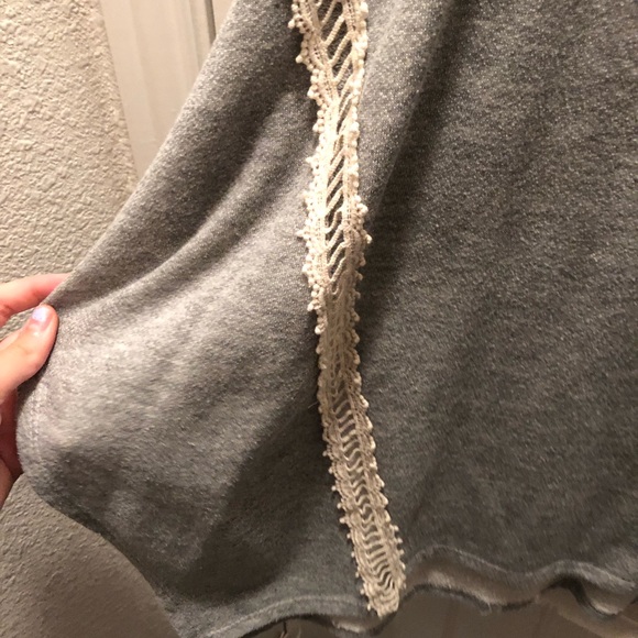 Sweater - Picture 3 of 4